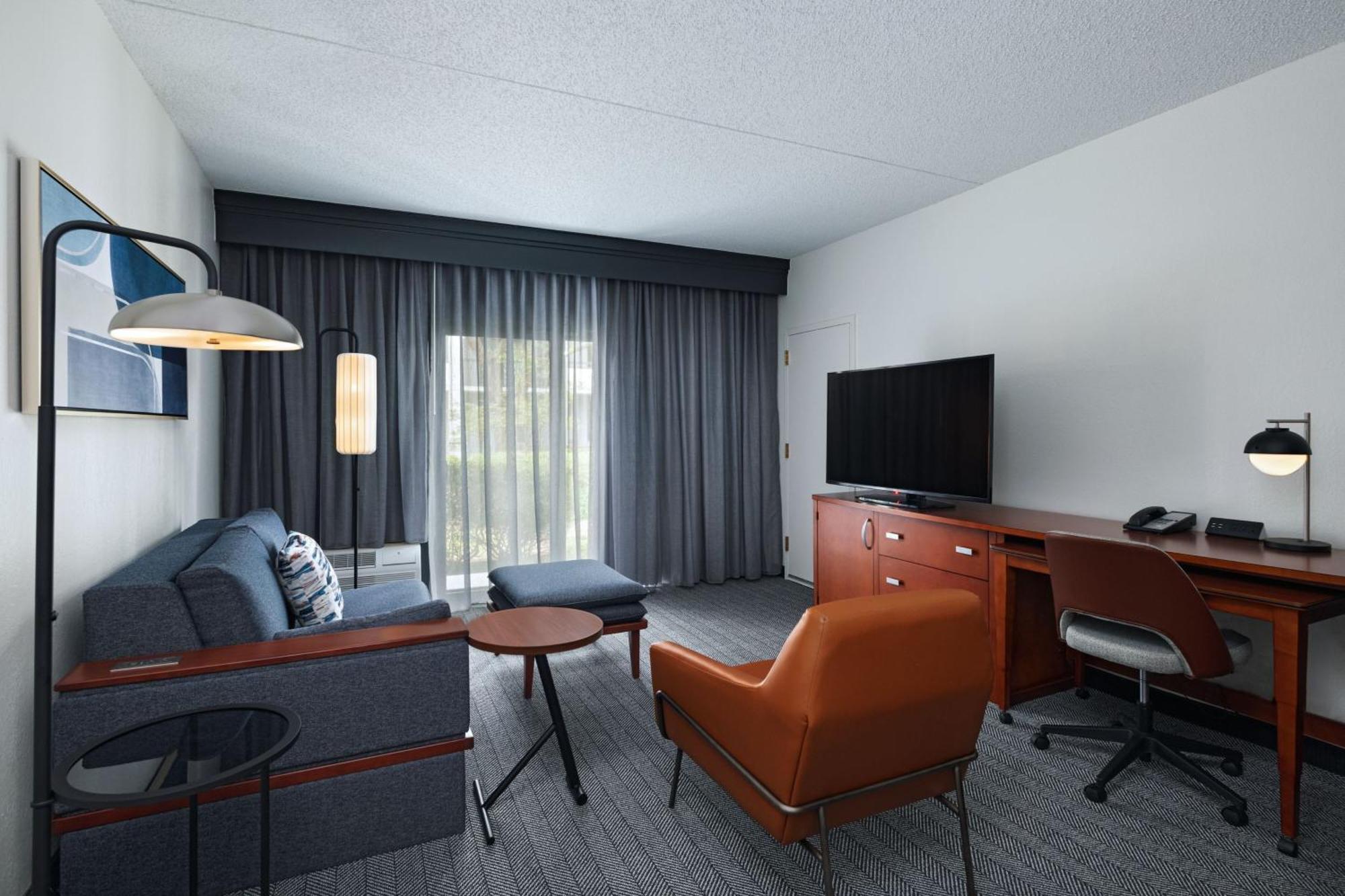 Courtyard By Marriott Dallas Richardson At Spring Valley Kültér fotó