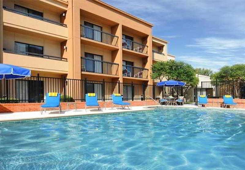 Courtyard By Marriott Dallas Richardson At Spring Valley Kültér fotó